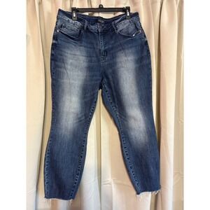 Judy Blue Relaxed Fit Medium Wash Raw Hem Distressed Back Pocket Jeans XL